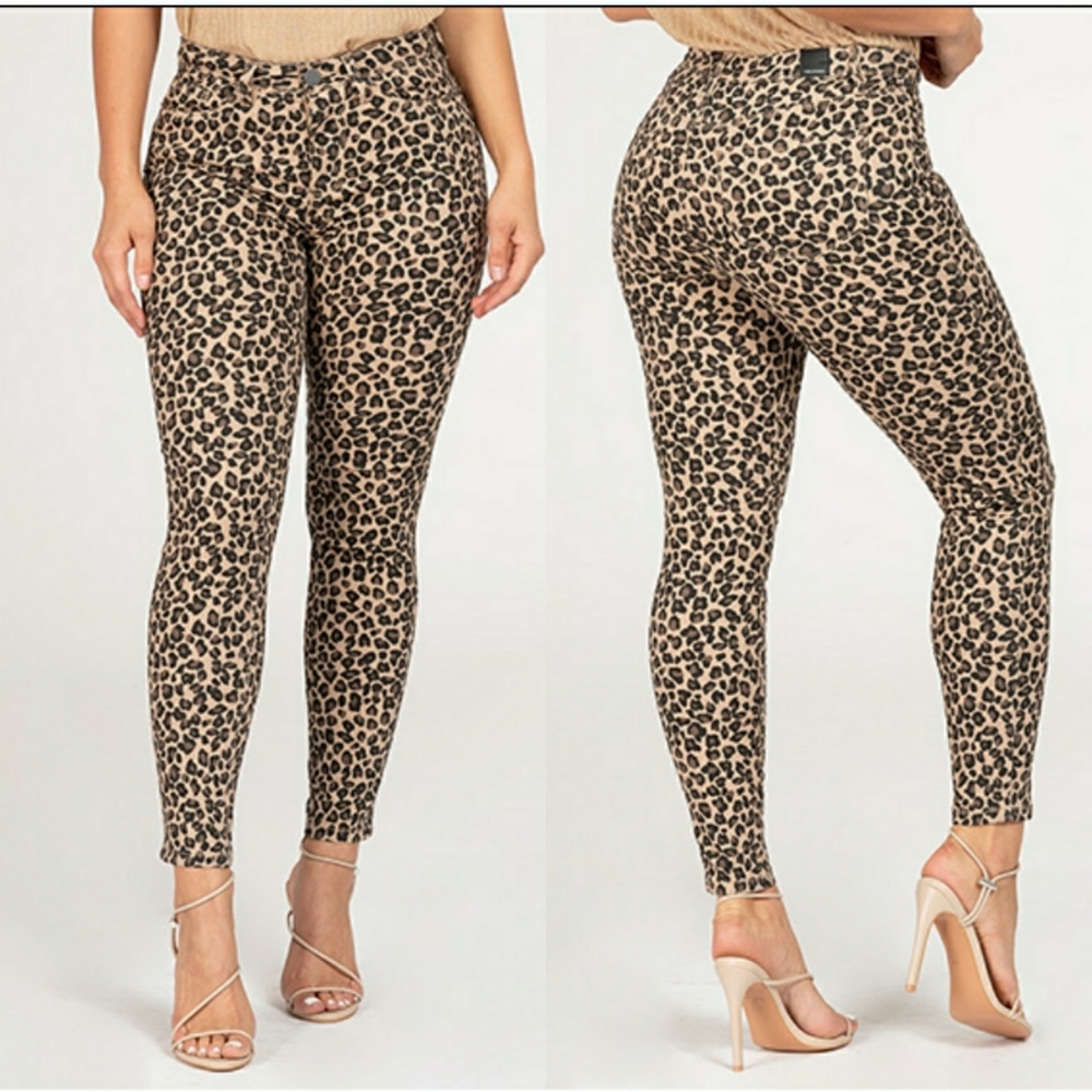 YMI cheetah/leopard print skinny jeans